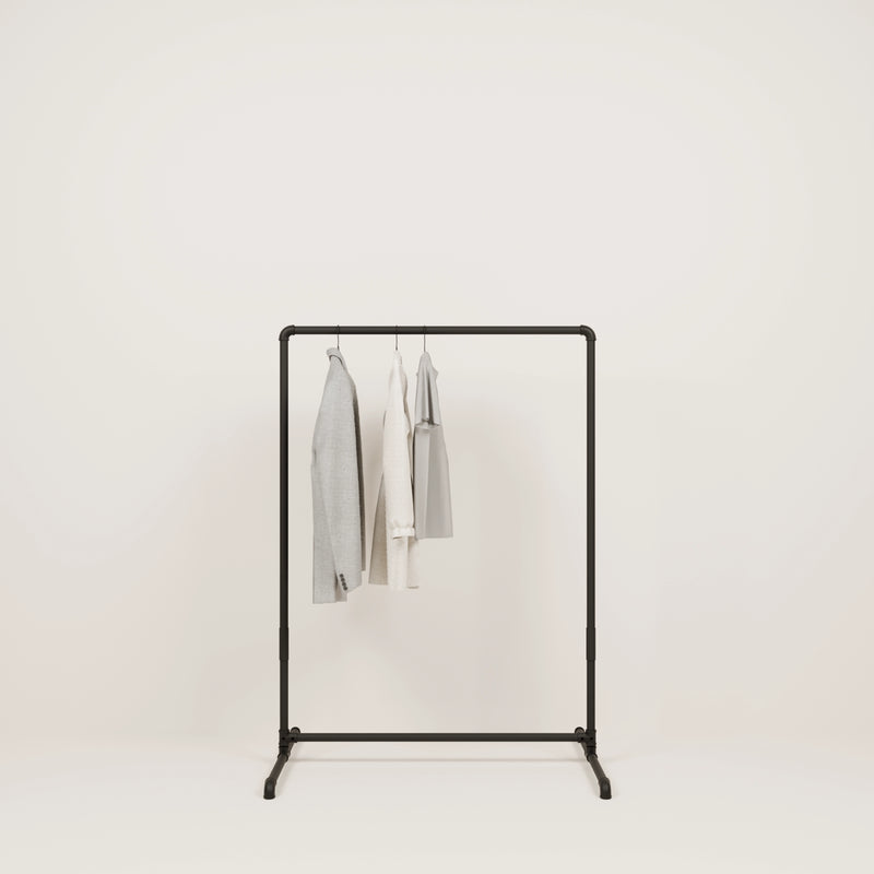 niedriger Kleiderständer für Kinder 